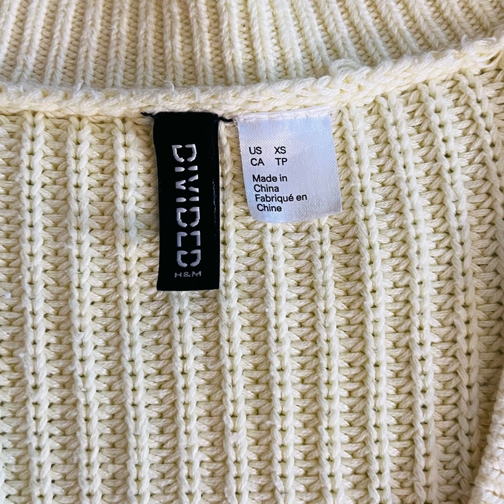 H&M Divided Butter Yellow Women's Knit Cropped Cardigan. Like new. XS. - Picture 4 of 6